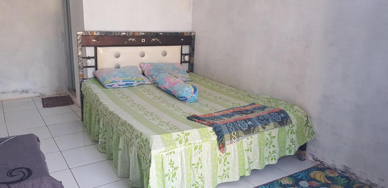 Spot On 90018 Villa Zane Reynold Karanghawu Exterior foto